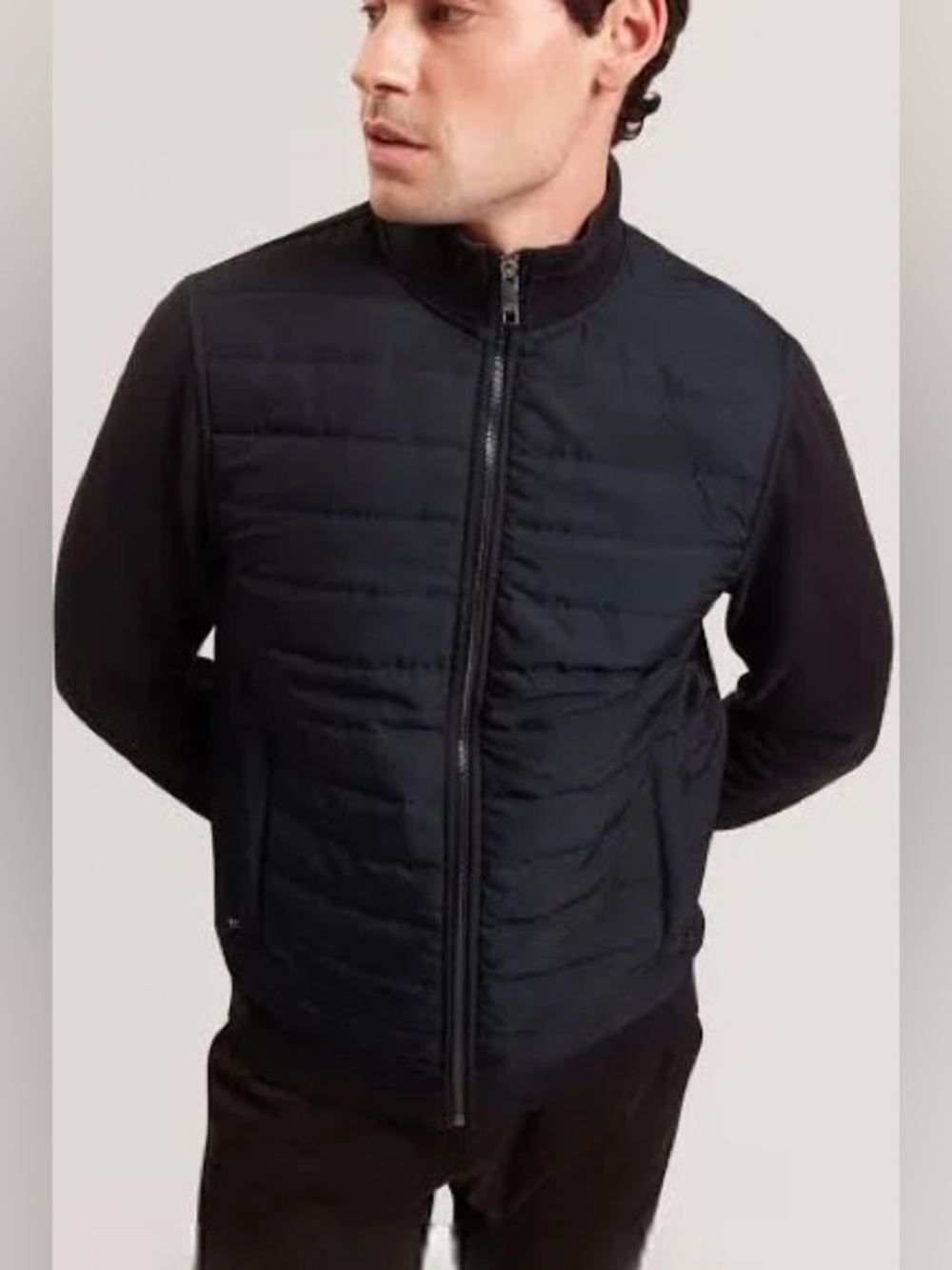 Ted Baker Men’s DURANO
Quilted Front Zip-Through Knit Jacket Size 4 Large